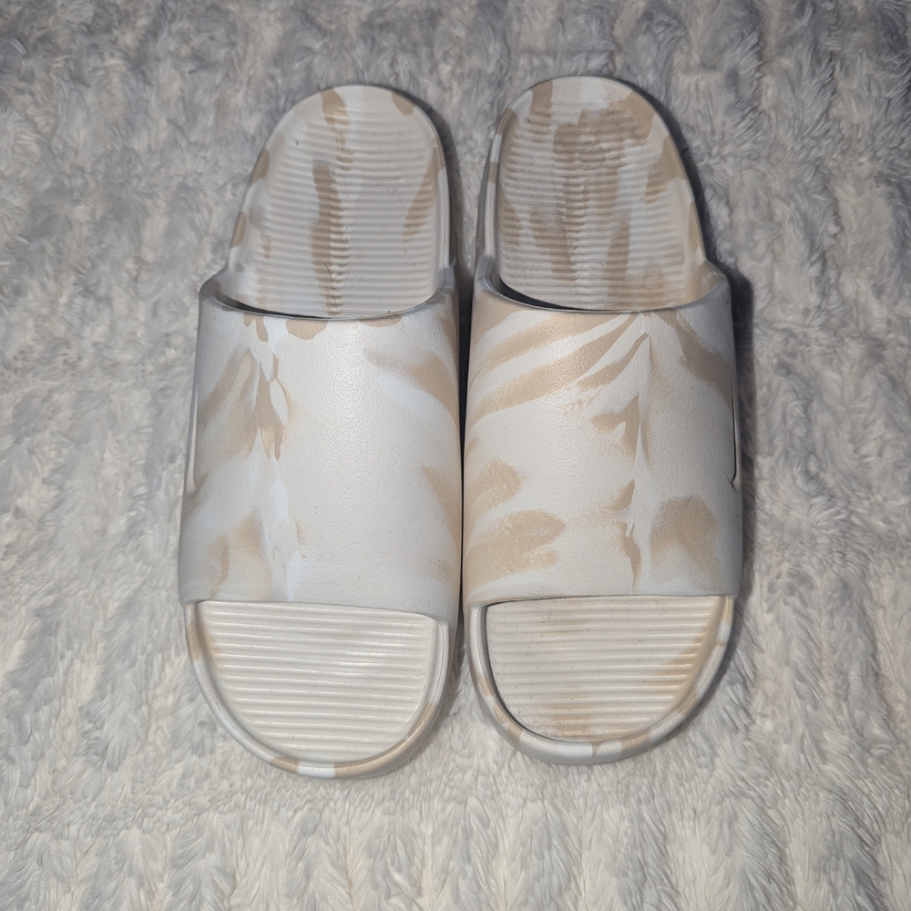 Nike Women’s Slides/Sandals – Size 9 – Neutral Marble / Beige – Comfort Slip-On